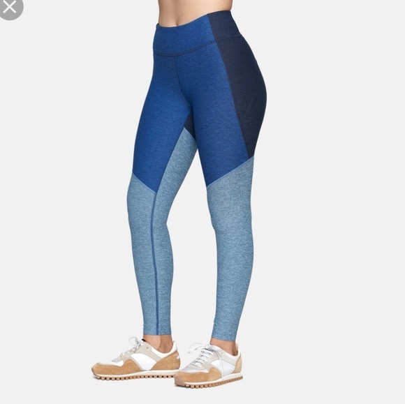 Outdoor Voices Pants - Outdoor Voices Three Toned Leggings in Navy/Deep